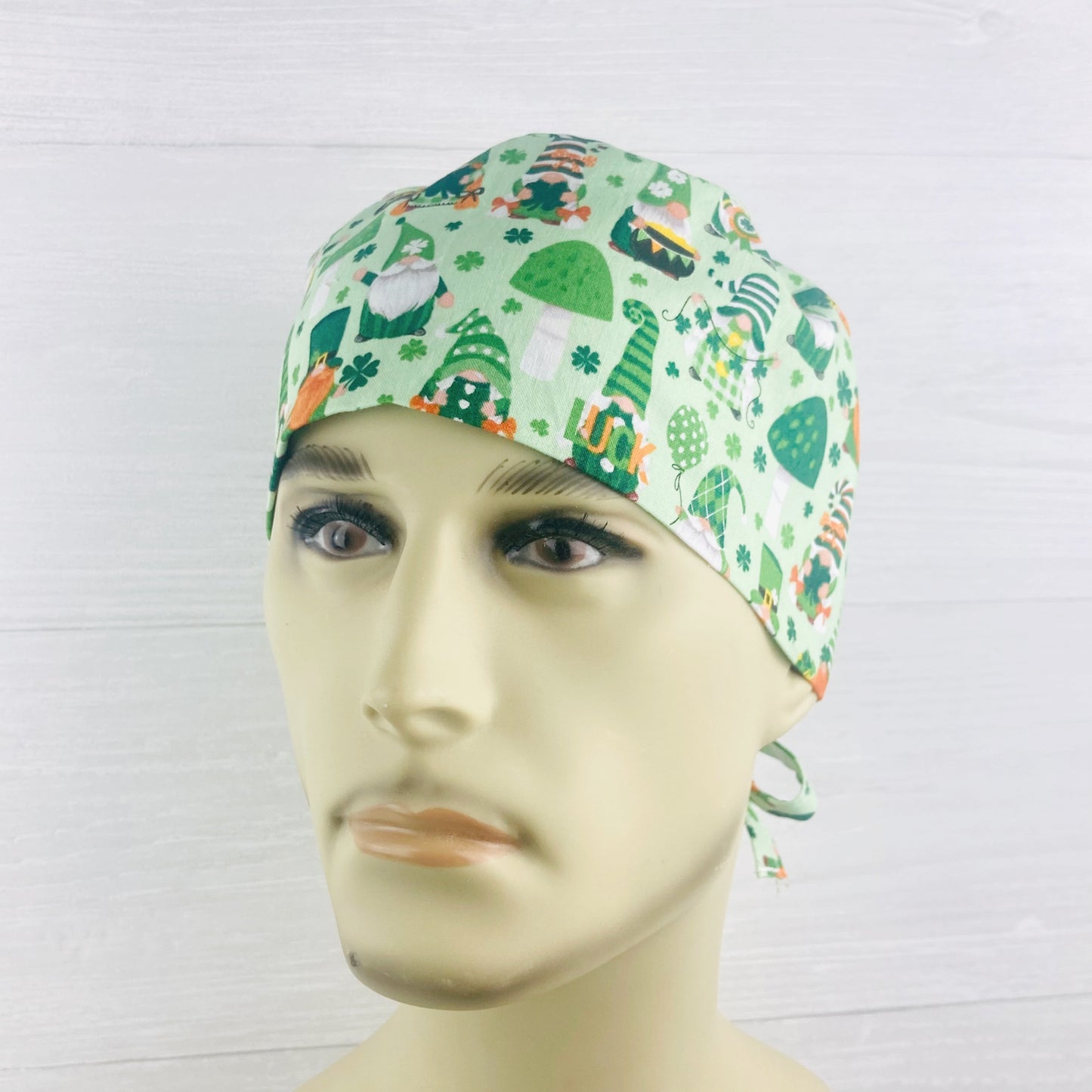 St Patricks Gnomes Men's Scrub Hat
