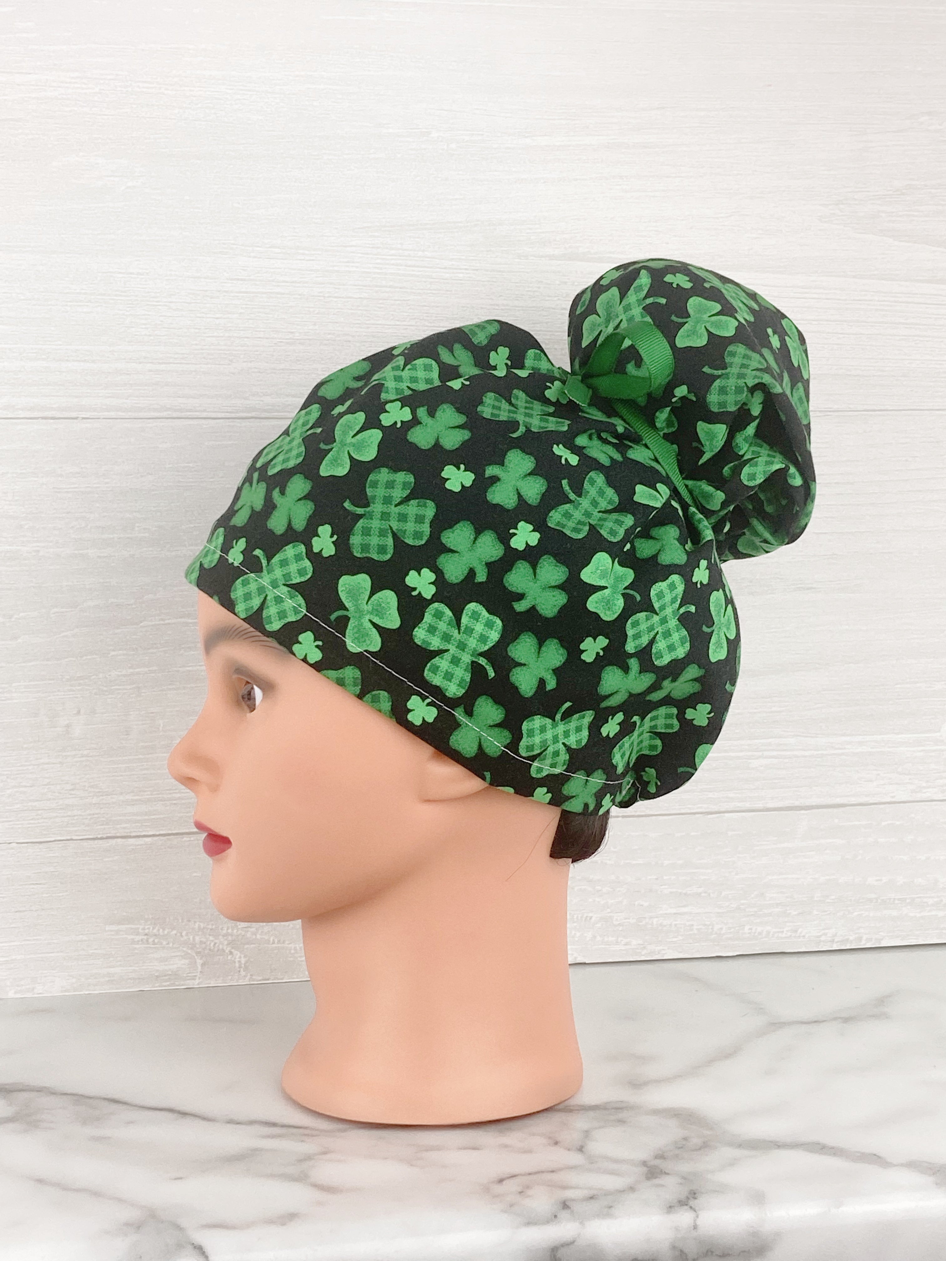 Clovers on Black Updo Scrub Cap – Chic2Surgery