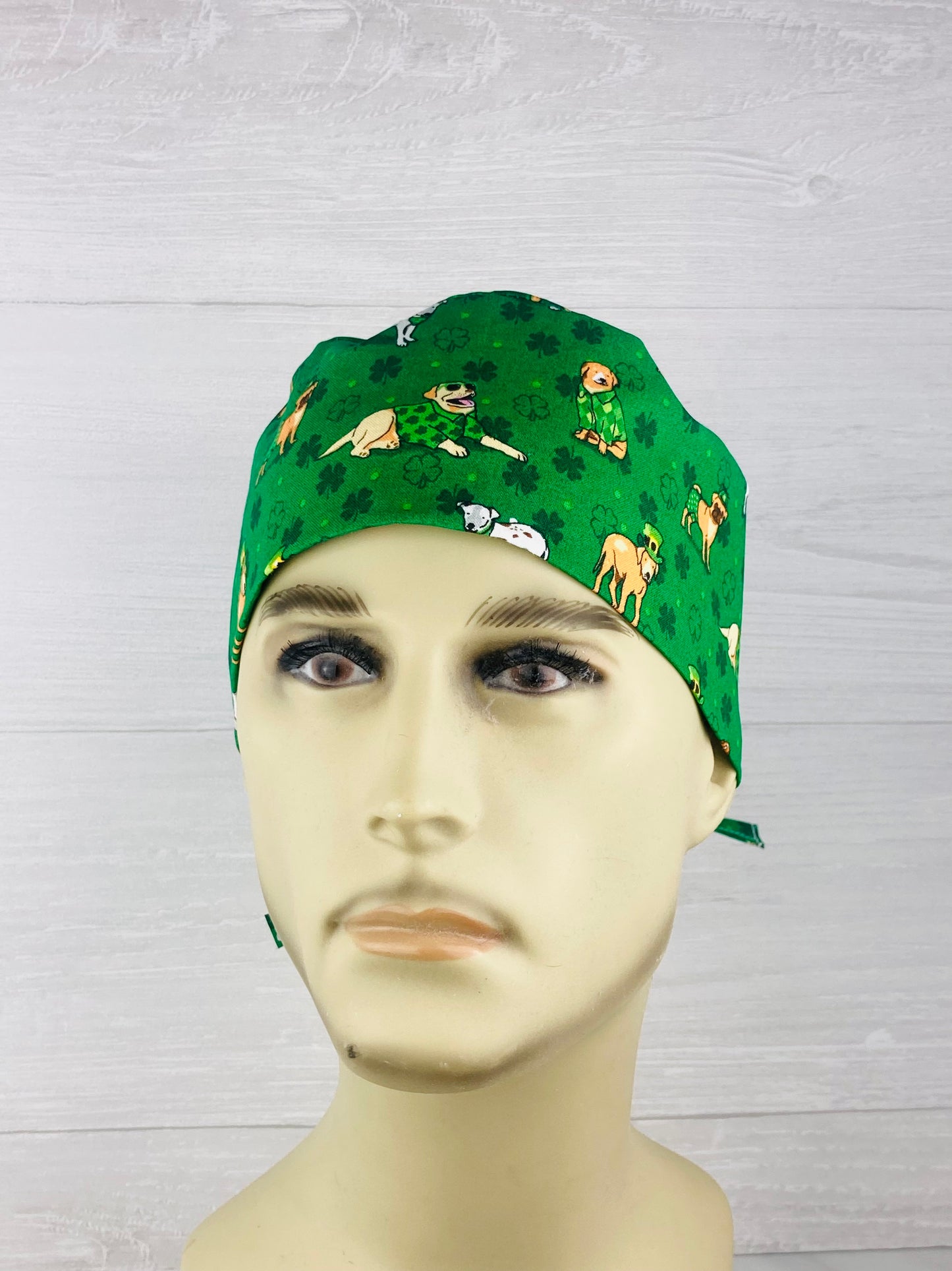 St Patricks's Day Dogs and Hats Men’s Scrub Hat